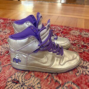 Nike SB Dunk High Dinosaur Jr.